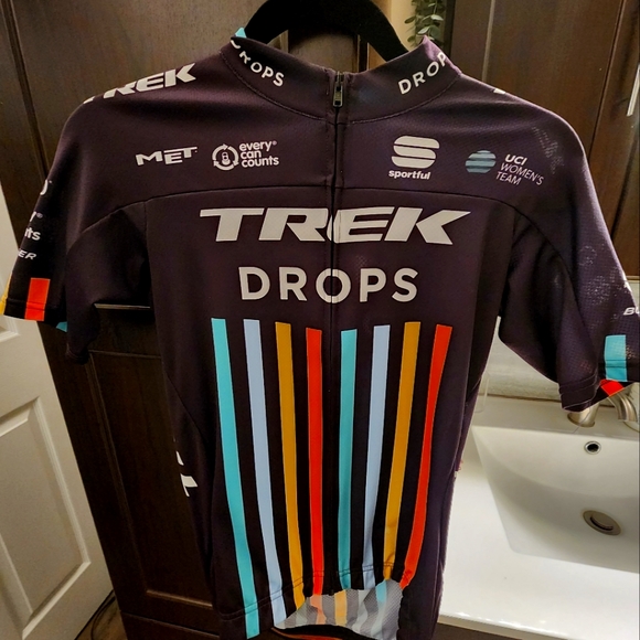 Velo suit - Picture 1 of 2